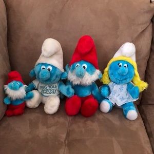 VINTAGE SMURF family of 4 plush toys (1979-1981)